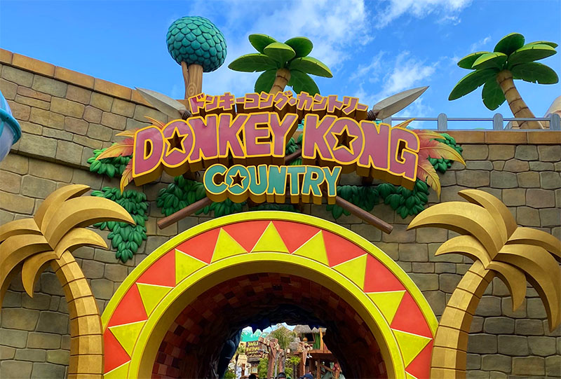 A entrada para a área de Donkey Kong Country na Universal Studios Japan